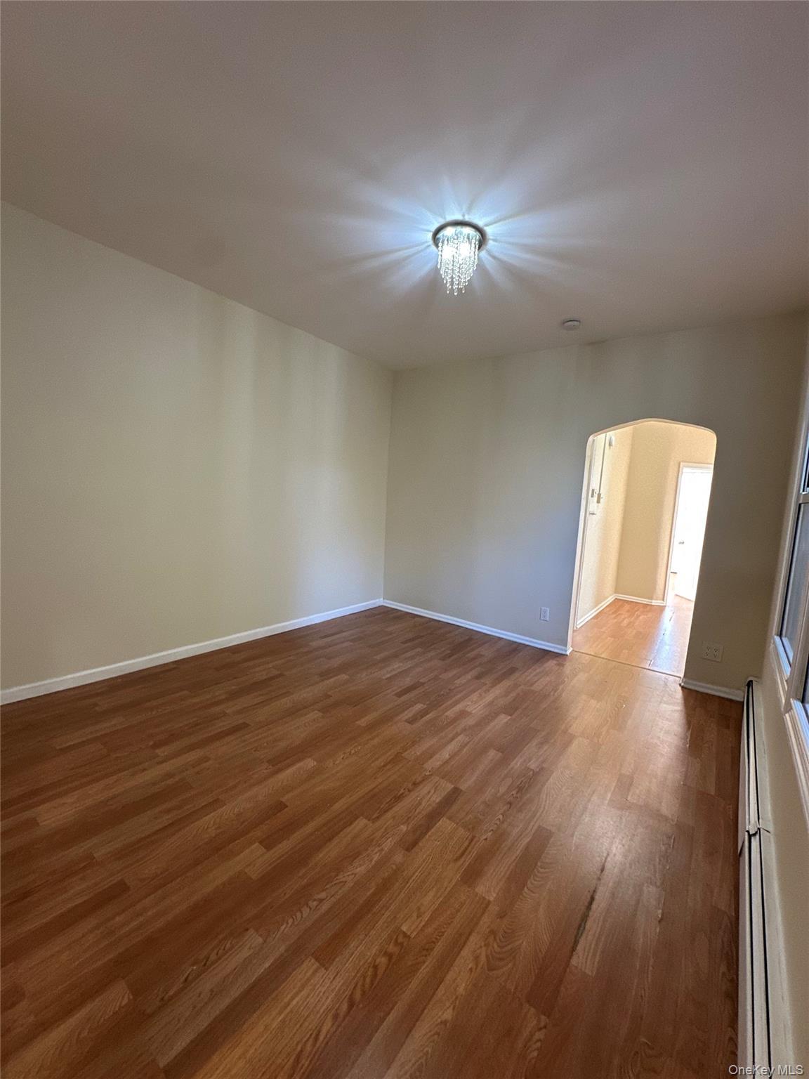 #6 photo, 1989 Cruger Avenue, برونكس Bronx , NY 10462