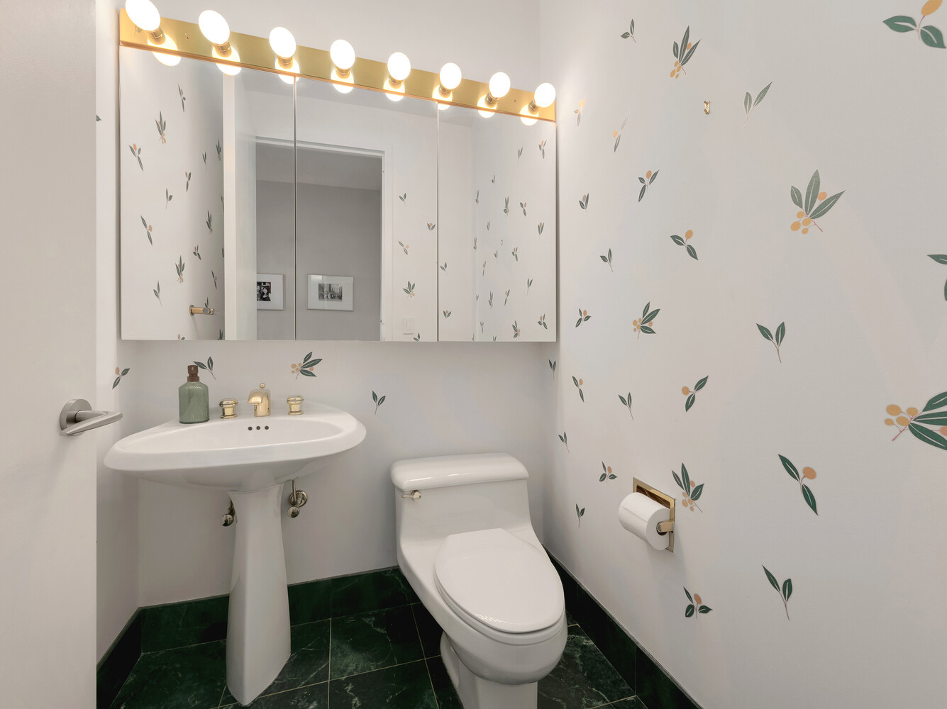 #12 photo, 101 W 67TH Street, Lincoln Square , NY 10023