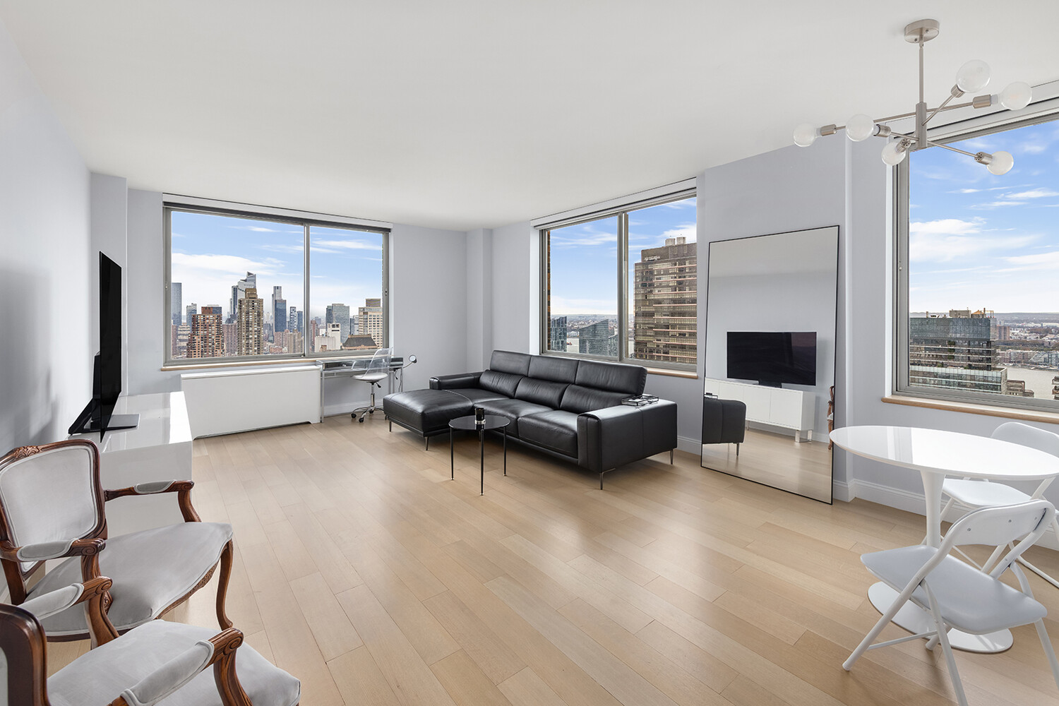 #17 photo, 101 W 67TH Street, Lincoln Square , NY 10023