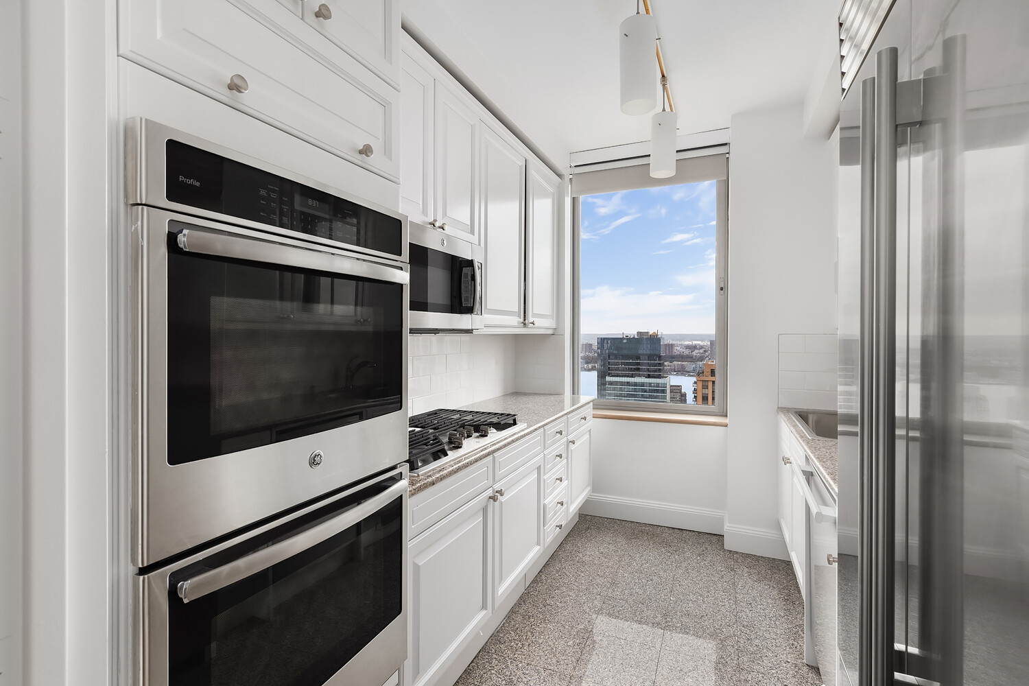 #18 photo, 101 W 67TH Street, Lincoln Square , NY 10023