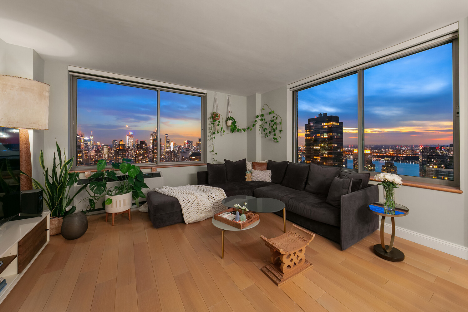 #5 photo, 101 W 67TH Street, Lincoln Square , NY 10023