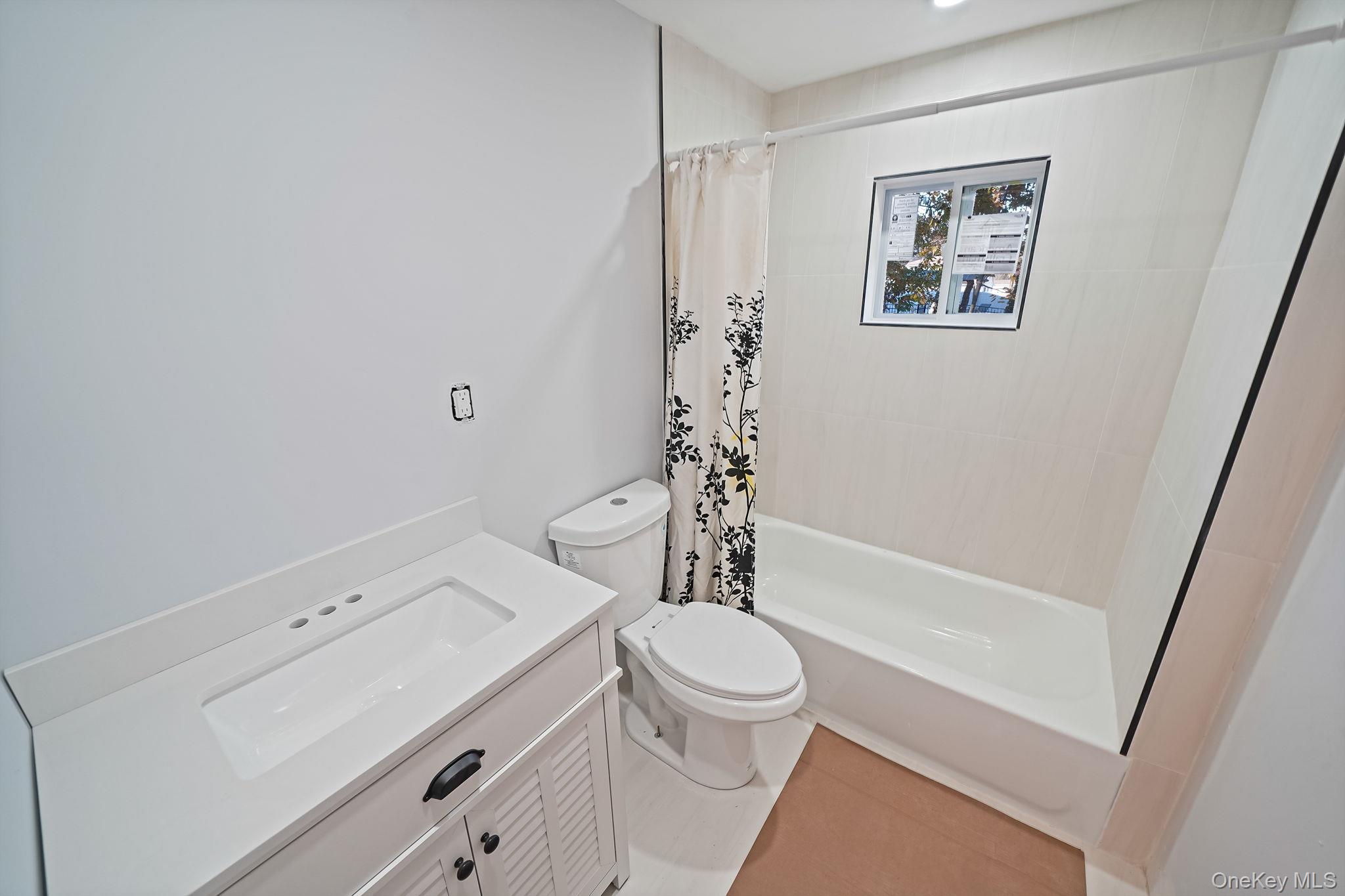 #17 photo, 361 Erie Street, Holbrook , NY 11741