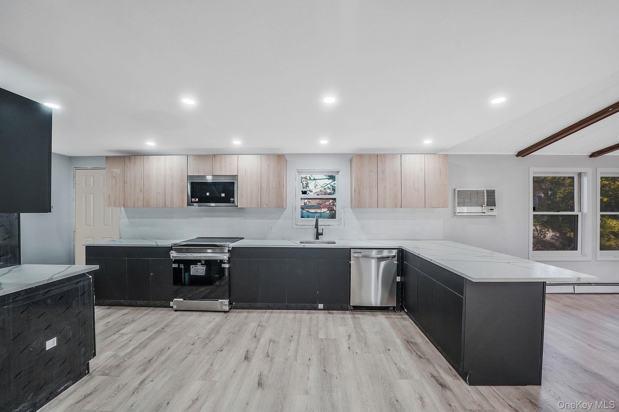 #7 photo, 361 Erie Street, Holbrook , NY 11741