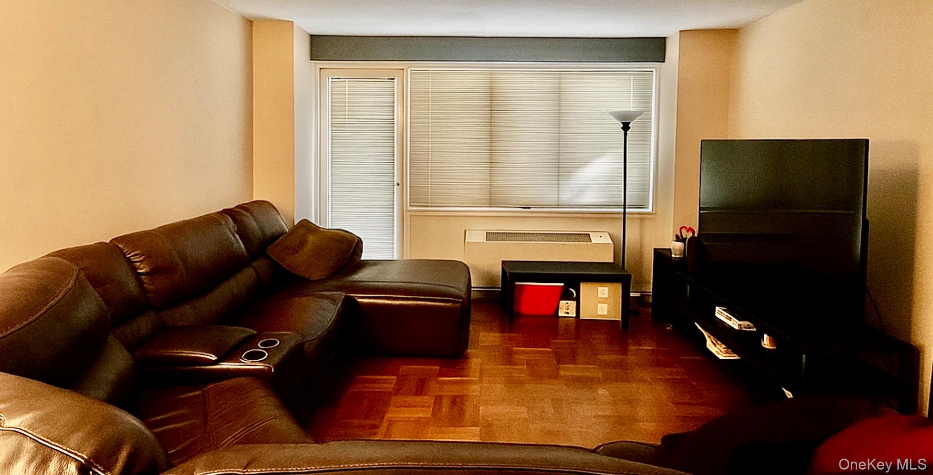 #11 photo, 70-20 108th Street, Forest Hills , NY 11375