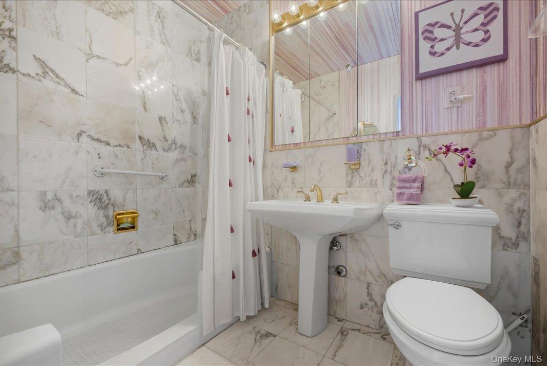 #14 photo, 27010 Grand Central Parkway, クイーンズ区 Floral Park , NY 11005