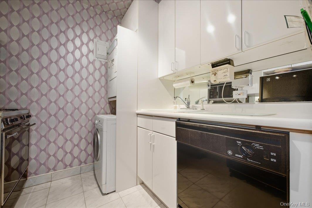 #8 photo, 27010 Grand Central Parkway, クイーンズ区 Floral Park , NY 11005