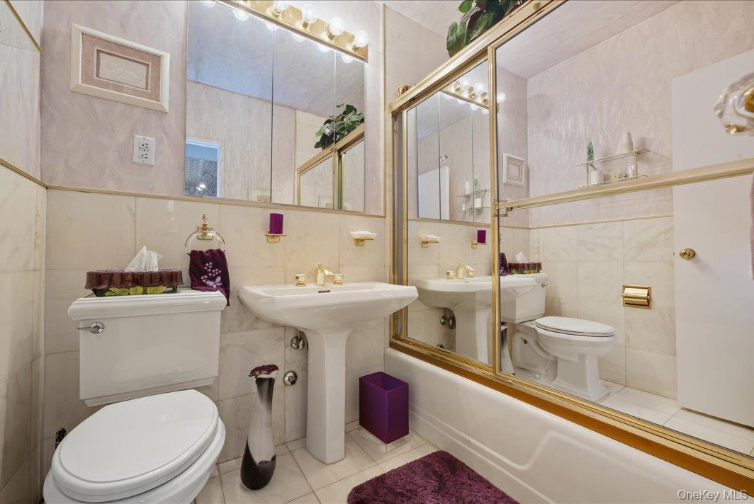 #9 photo, 27010 Grand Central Parkway, クイーンズ区 Floral Park , NY 11005