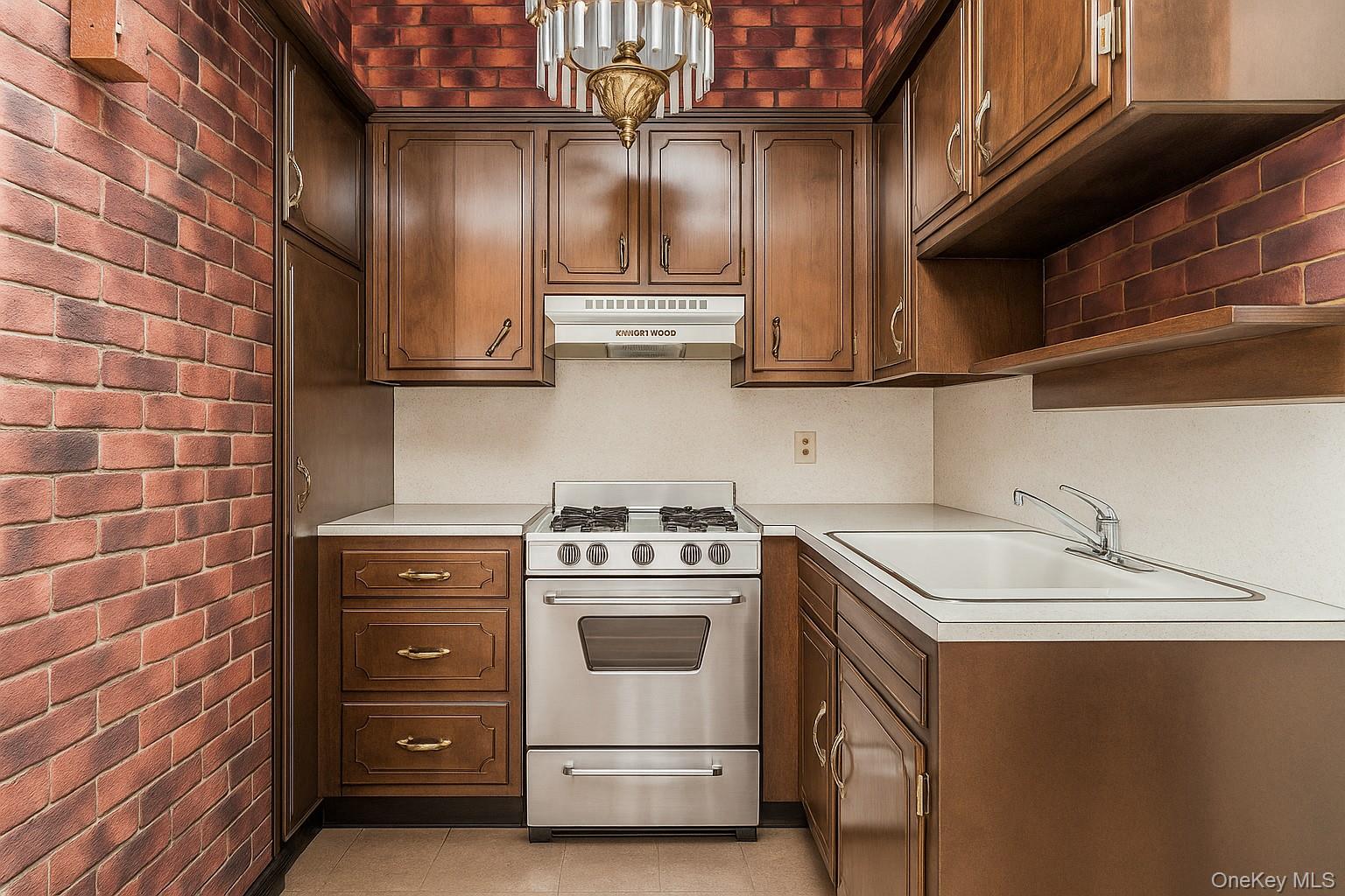 #13 photo, 15633 100th Street, クイーンズ区 Howard Beach , NY 11414