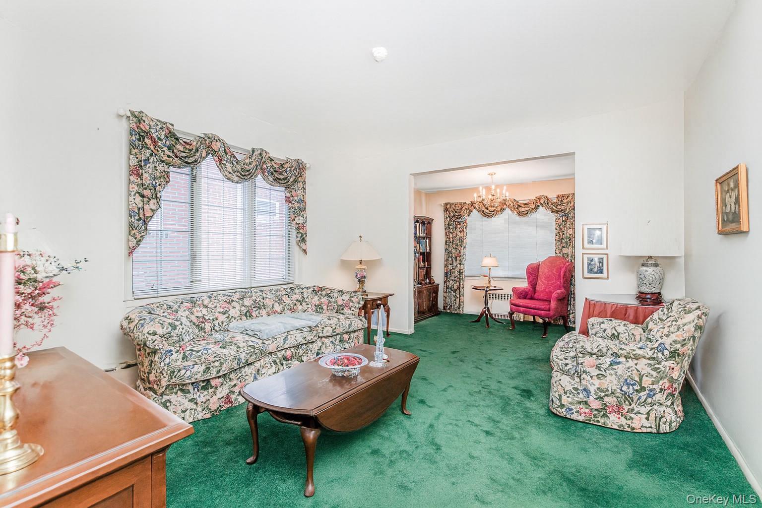 #4 photo, 15633 100th Street, クイーンズ区 Howard Beach , NY 11414