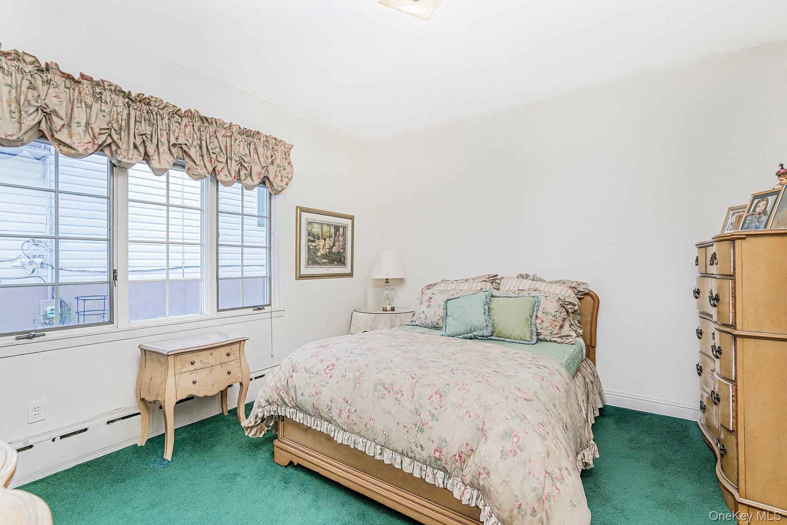 #7 photo, 15633 100th Street, クイーンズ区 Howard Beach , NY 11414