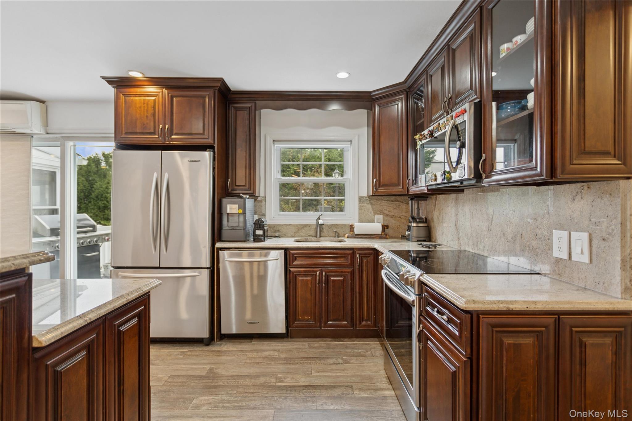 #18 photo, 1272 Westervelt Place, Hewlett , NY 11557