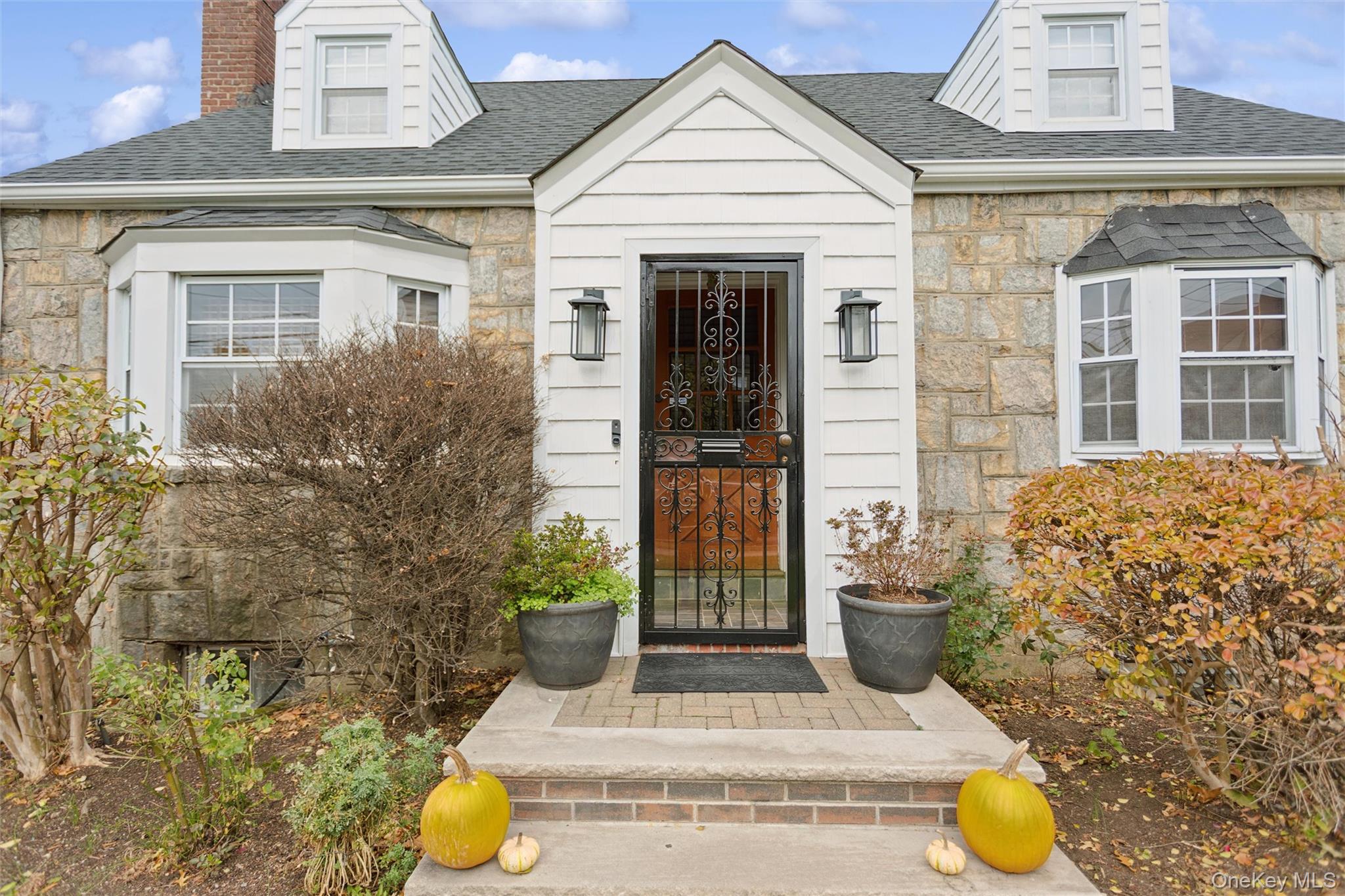 #4 photo, 1272 Westervelt Place, Hewlett , NY 11557