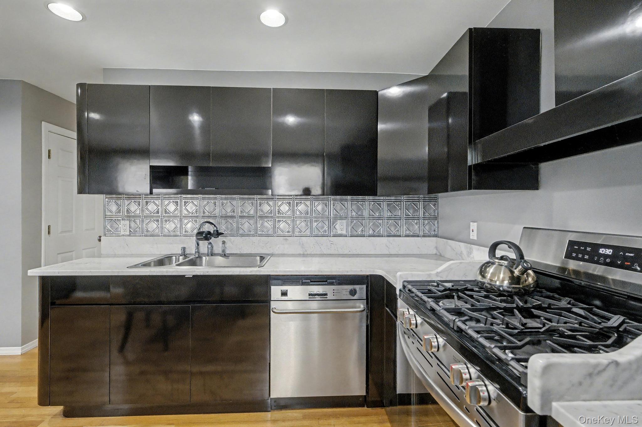 #10 photo, 24 Havemeyer Lane, サフォーク郡 Commack , NY 11725