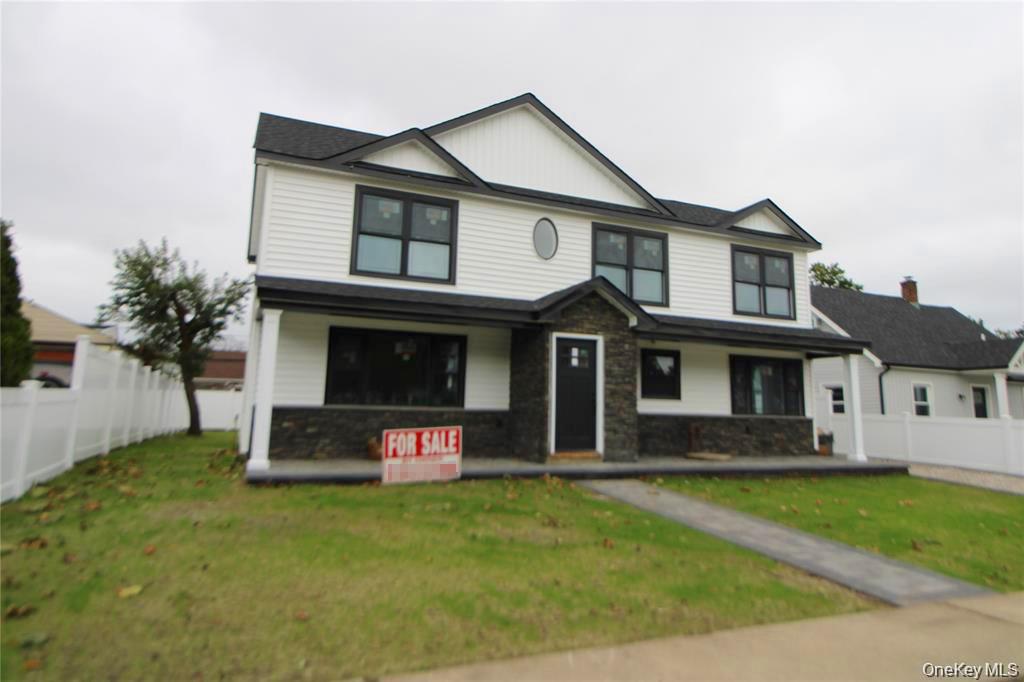 #18 photo, 38 Heather Lane, Levittown , NY 11756