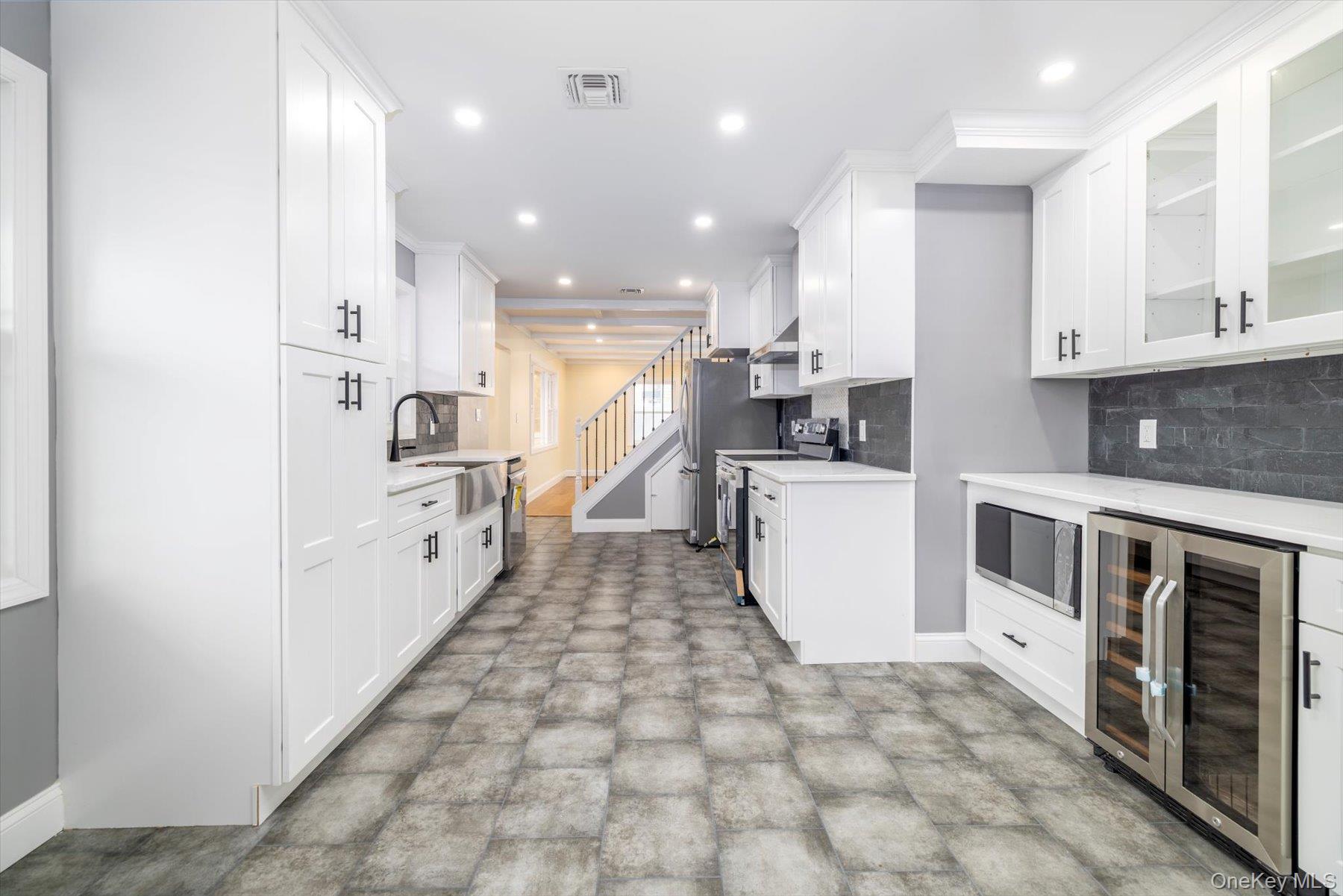 #3 photo, 38 Heather Lane, Levittown , NY 11756