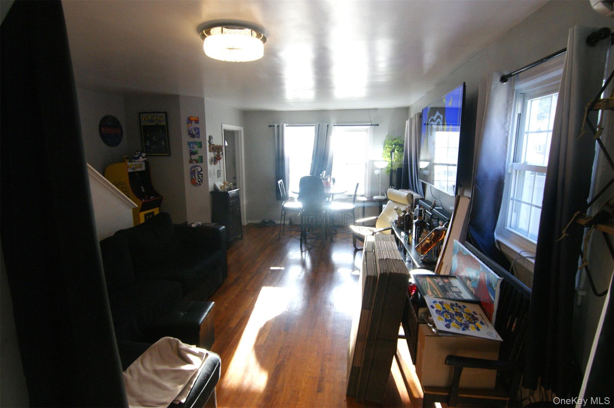 #4 photo, 8611 256th Street, クイーンズ区 Floral Park , NY 11001