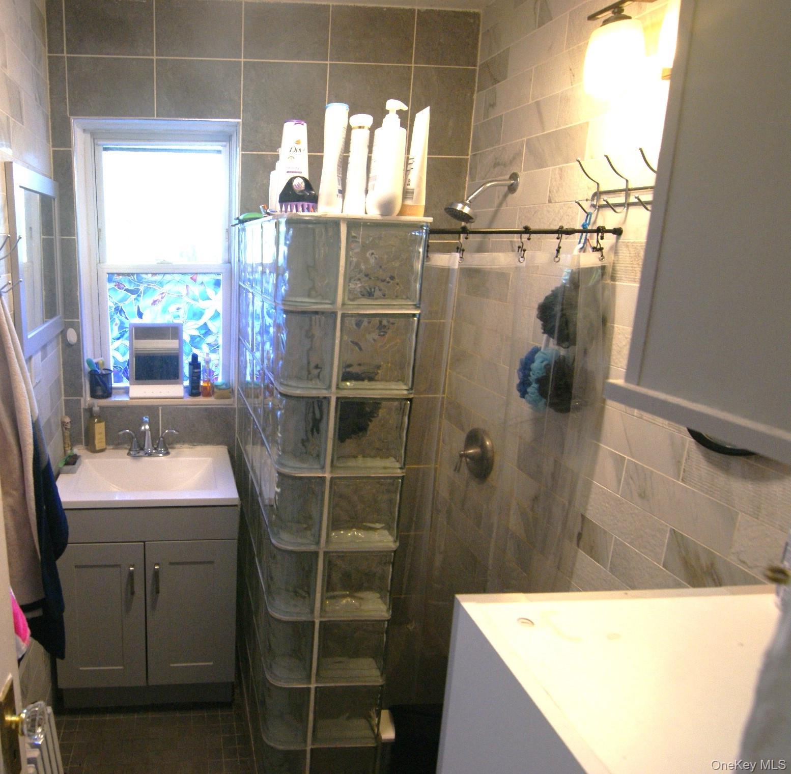 #5 photo, 8611 256th Street, クイーンズ区 Floral Park , NY 11001