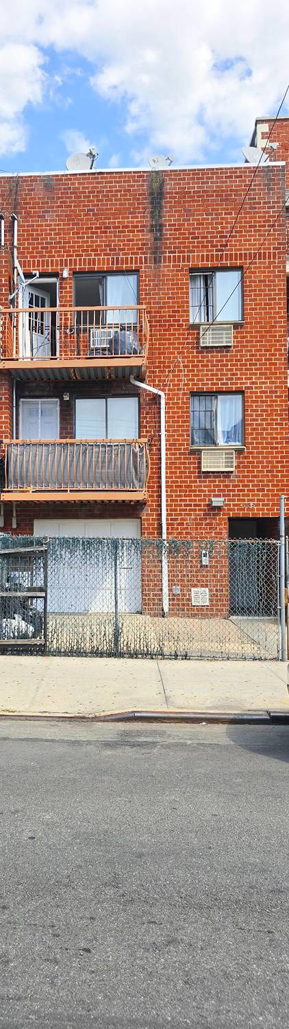 #9 photo, 4035 97th Street, クイーンズ区 Corona , NY 11368