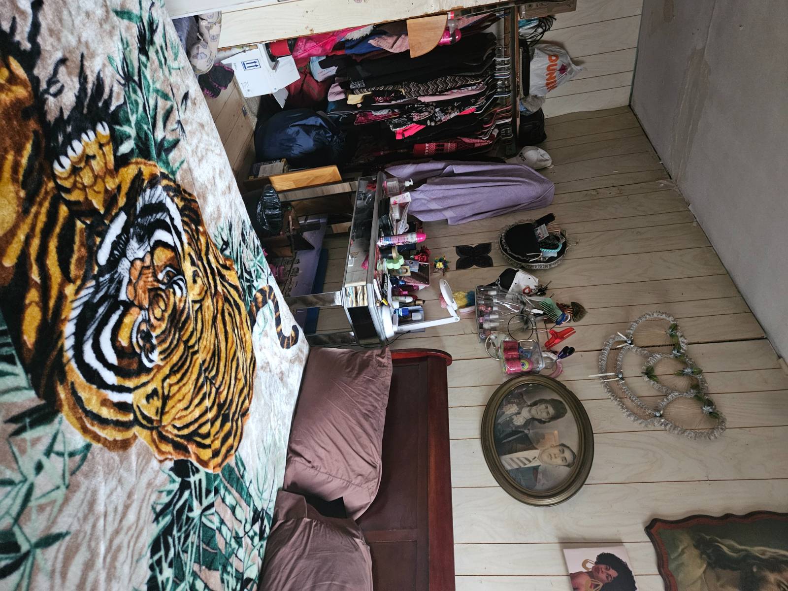 #6 photo, 174 MERRILL ST, Brentwood , NY 11717