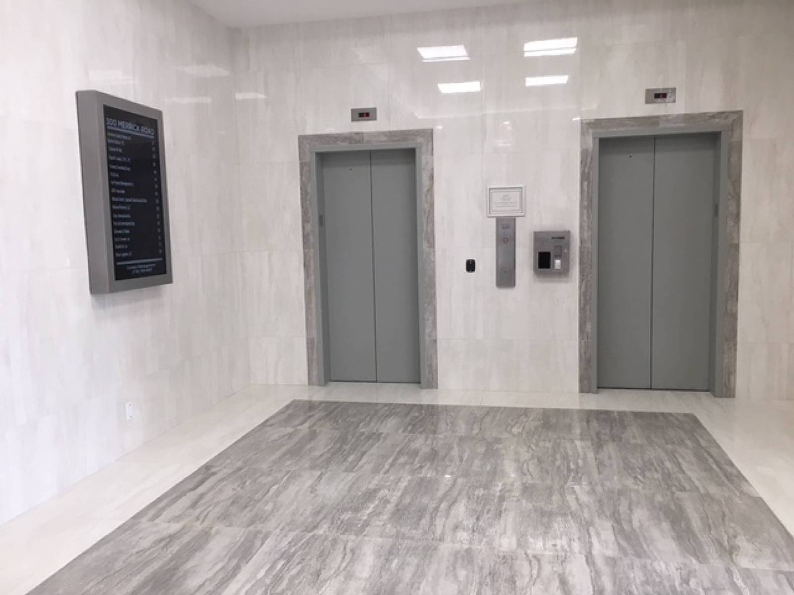 #4 photo, 300 Merrick Road, ナッソー郡 Lynbrook , NY 11563