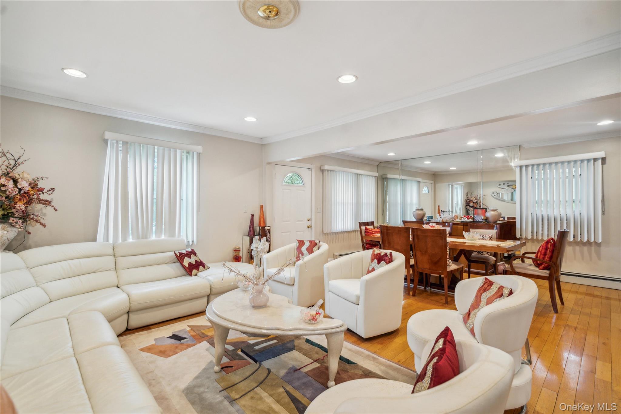 #3 photo, 62 Bretton Road, ナッソー郡 New Hyde Park , NY 11040