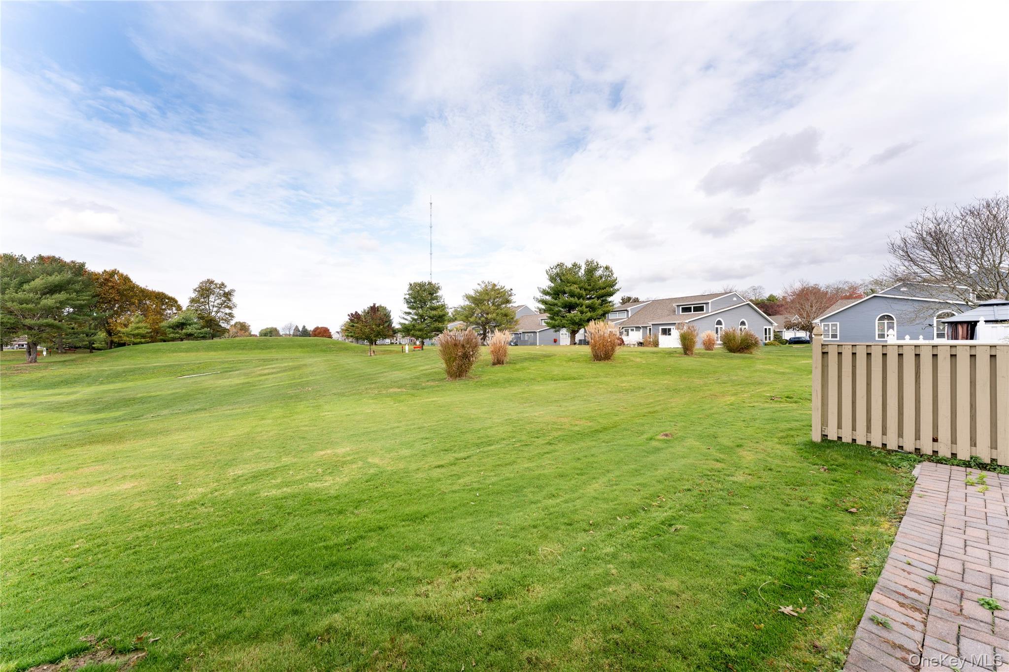 #4 photo, 55 Eric Drive, Middle Island , NY 11953