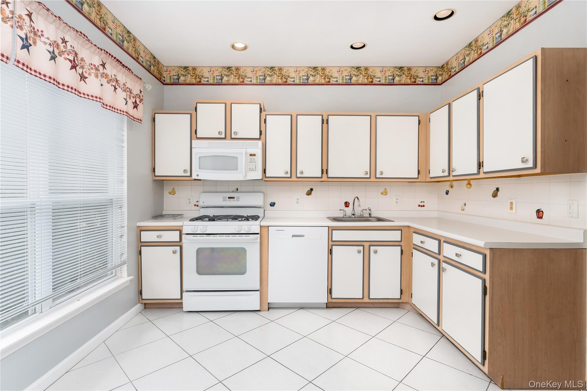 #8 photo, 55 Eric Drive, Middle Island , NY 11953