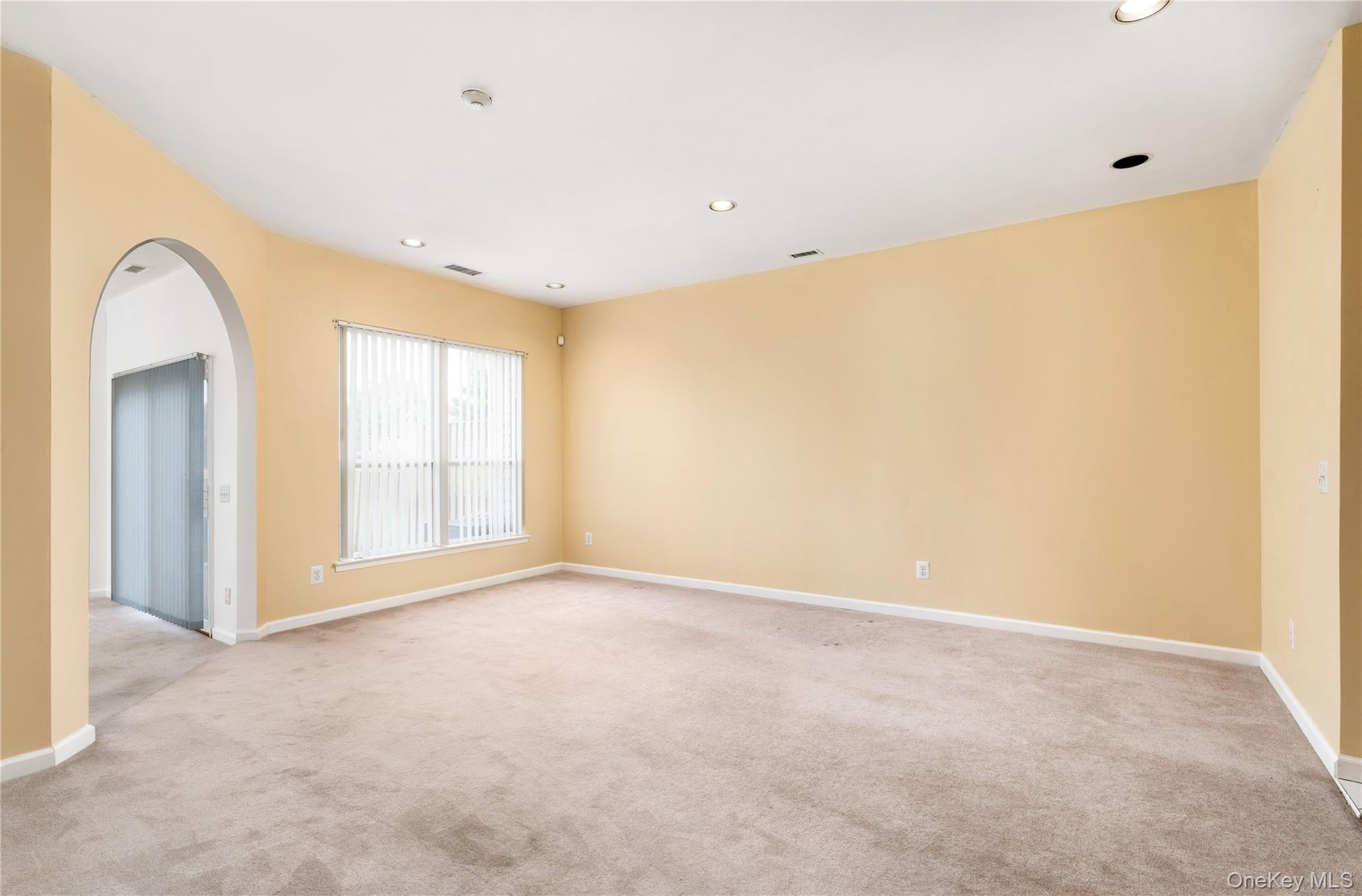 #9 photo, 55 Eric Drive, Middle Island , NY 11953