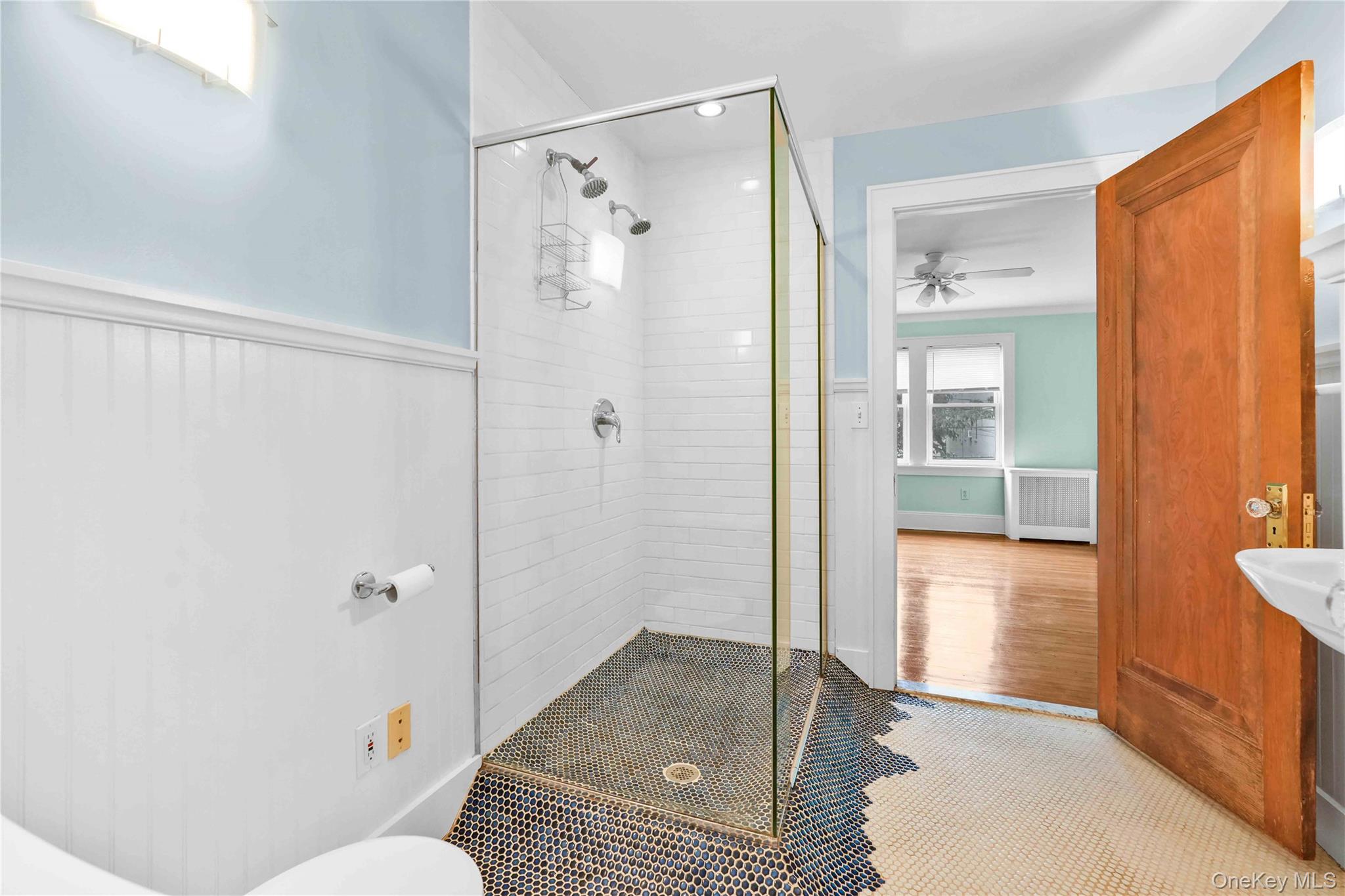 #14 photo, 21-50 28th Street, Astoria , NY 11105