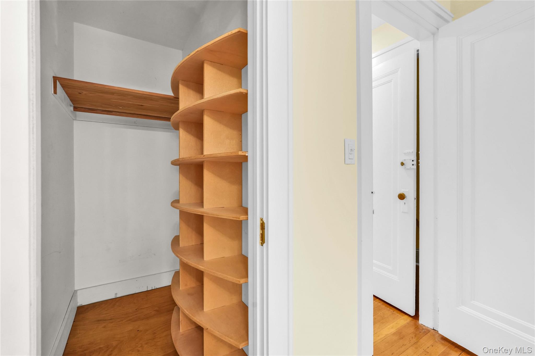 #18 photo, 21-50 28th Street, Astoria , NY 11105