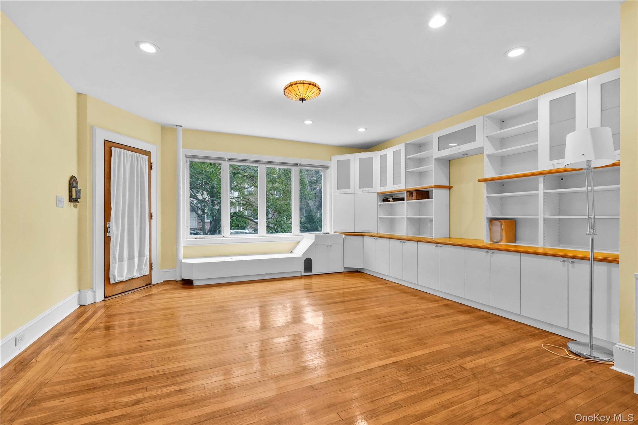 #6 photo, 21-50 28th Street, Astoria , NY 11105