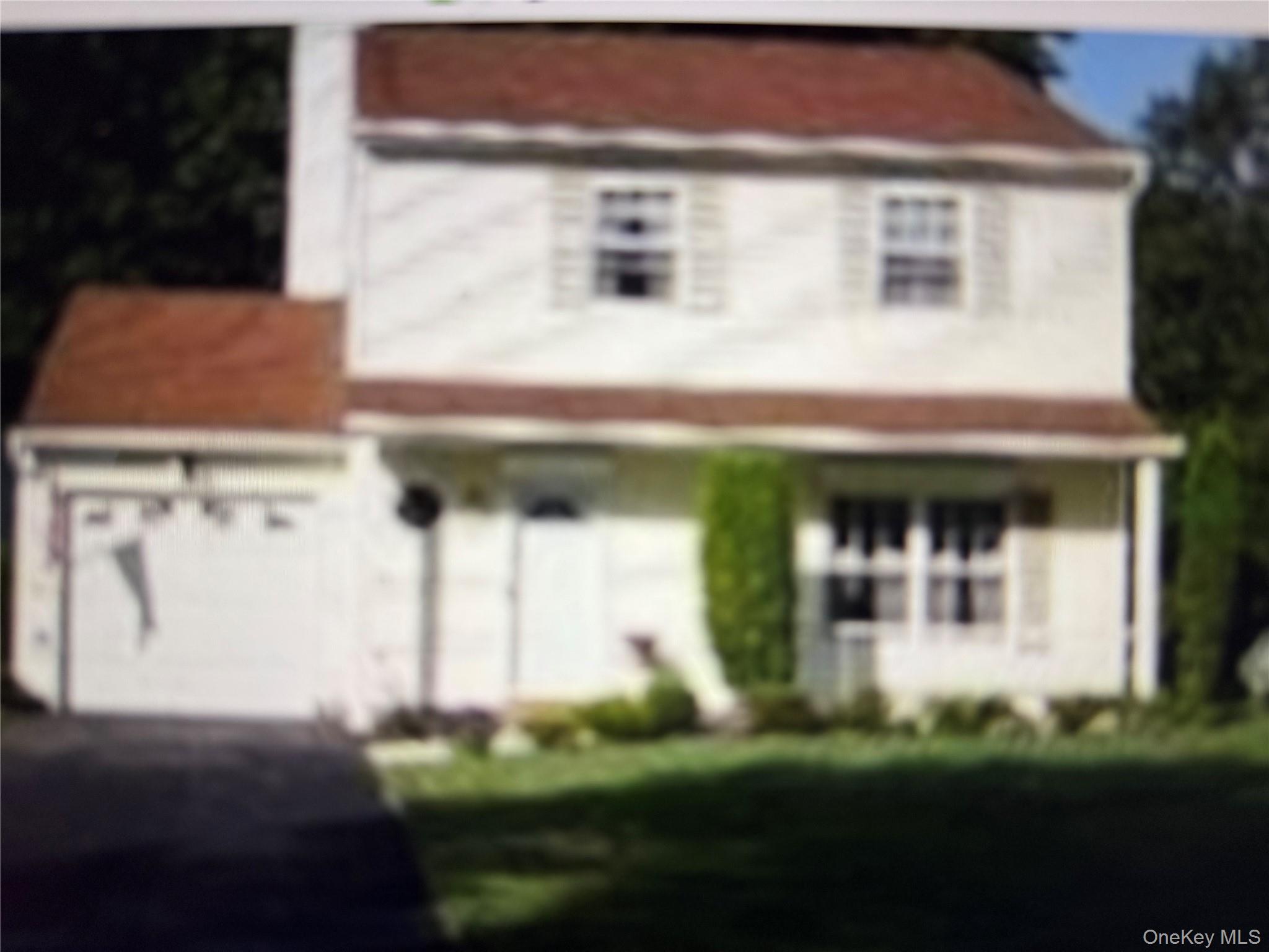 #1 photo, 12 Thrush Path, サフォーク郡 Coram , NY 11727