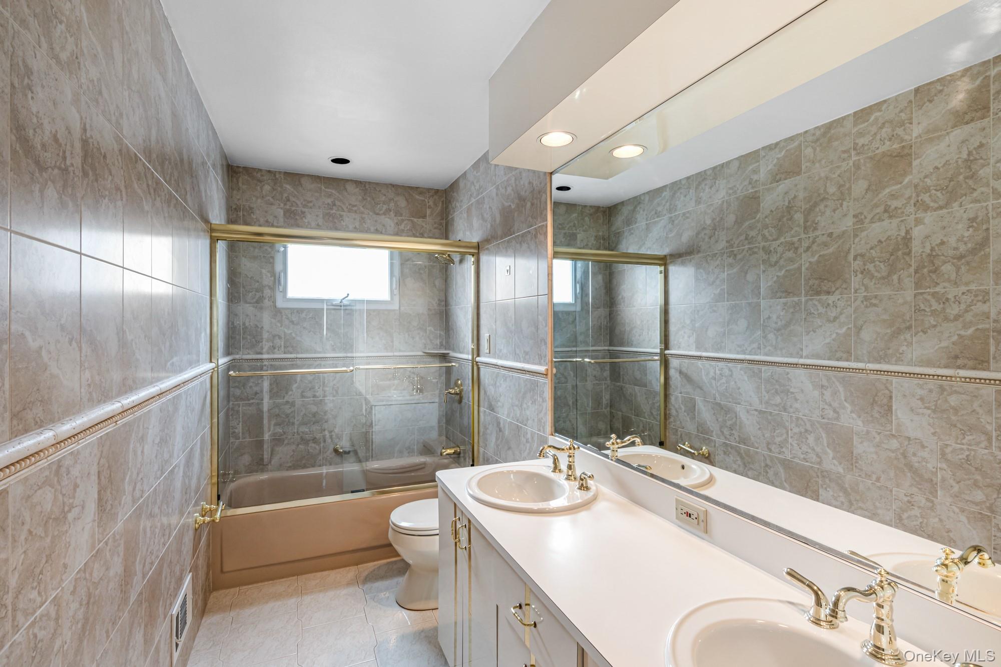 #13 photo, 16148 84th Street, クイーンズ区 Howard Beach , NY 11414