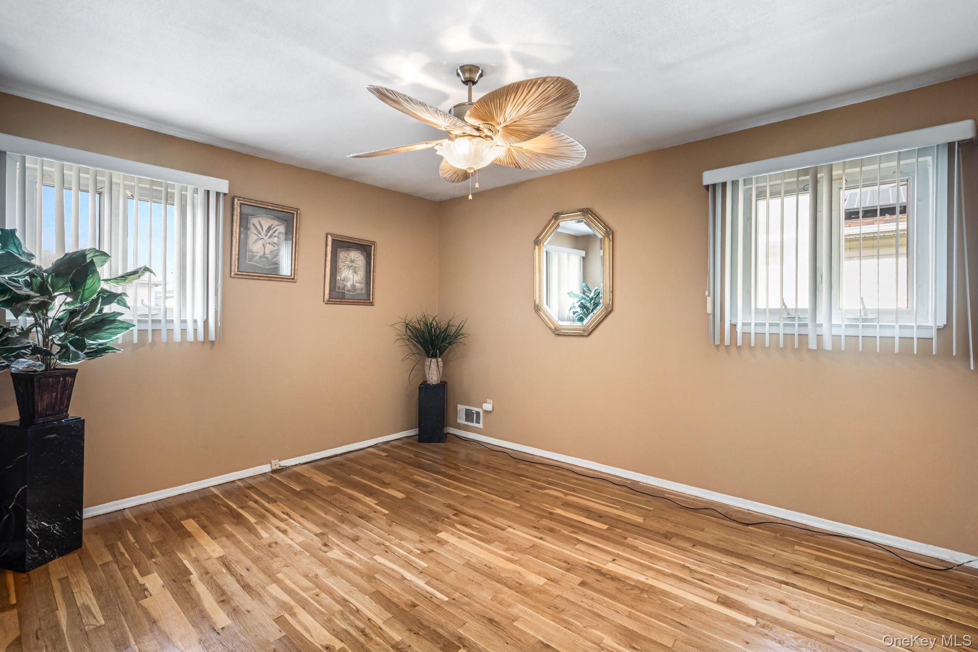 #17 photo, 16148 84th Street, クイーンズ区 Howard Beach , NY 11414