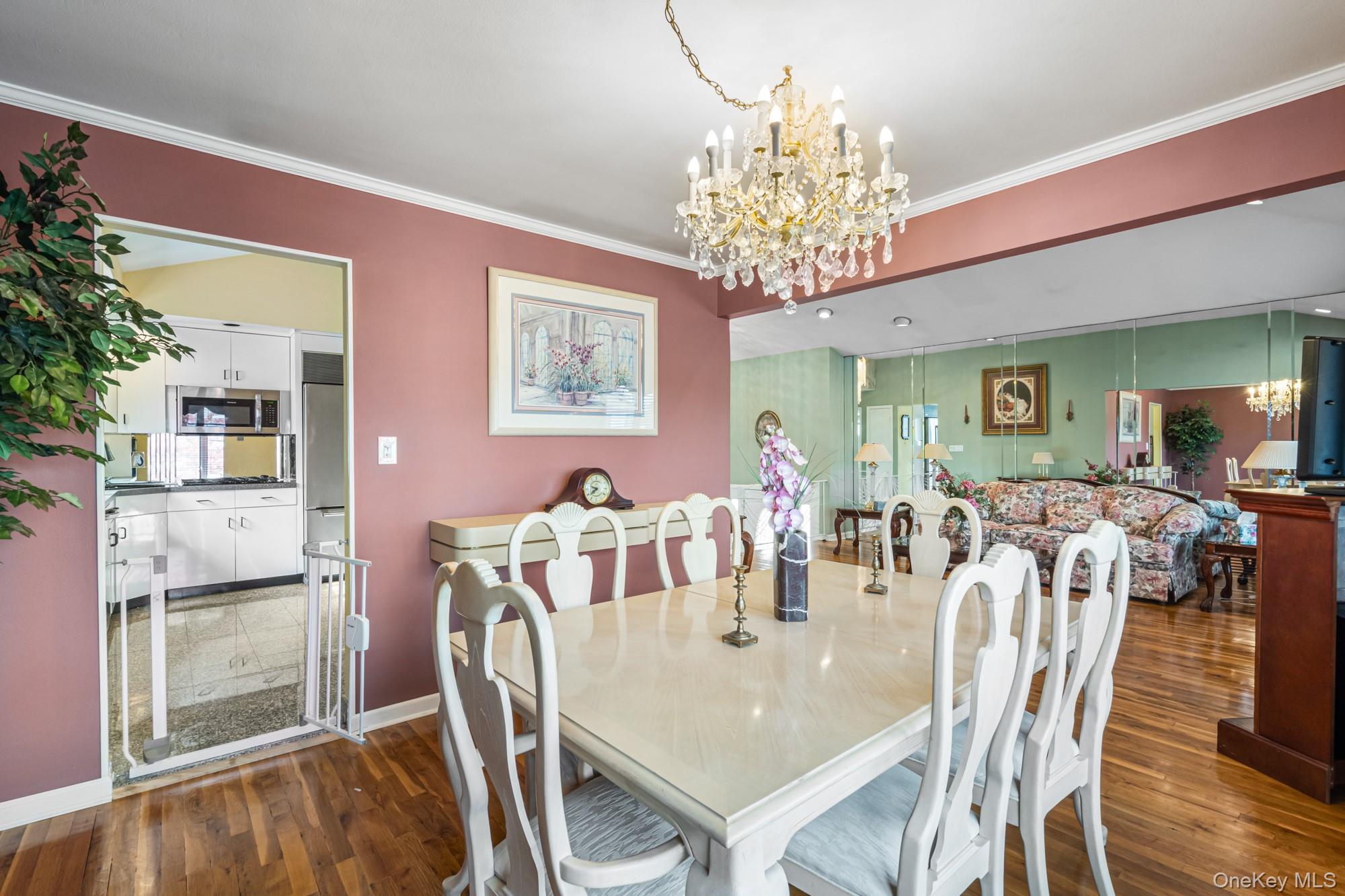 #8 photo, 16148 84th Street, クイーンズ区 Howard Beach , NY 11414