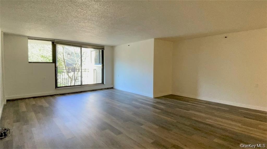 #4 photo, 25 Rockledge Avenue, White Plains , NY 10601