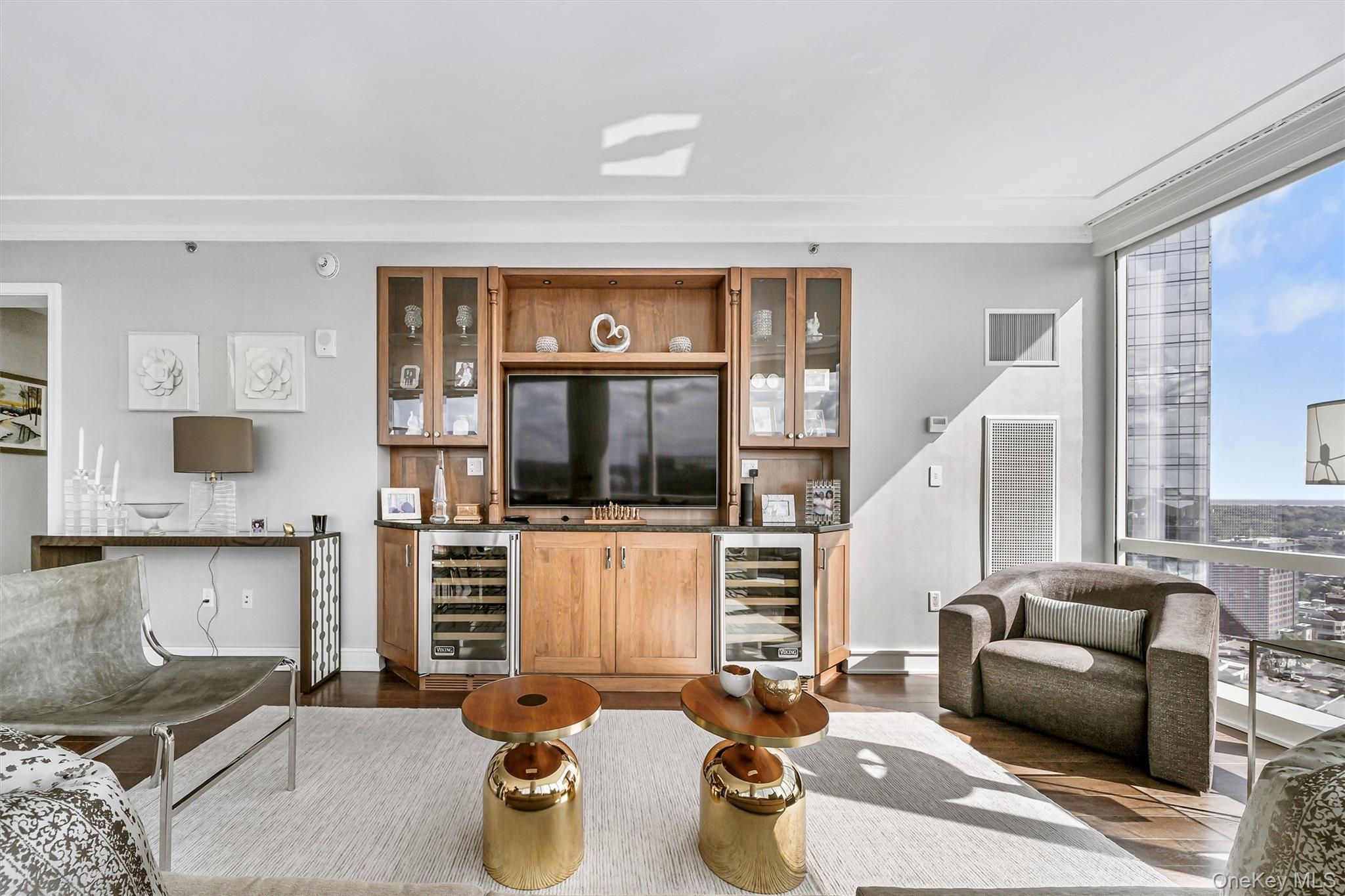 #17 photo, 5 Renaissance Square, White Plains , NY 10601