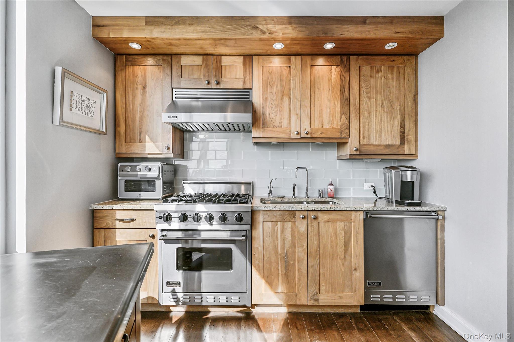 #7 photo, 5 Renaissance Square, White Plains , NY 10601