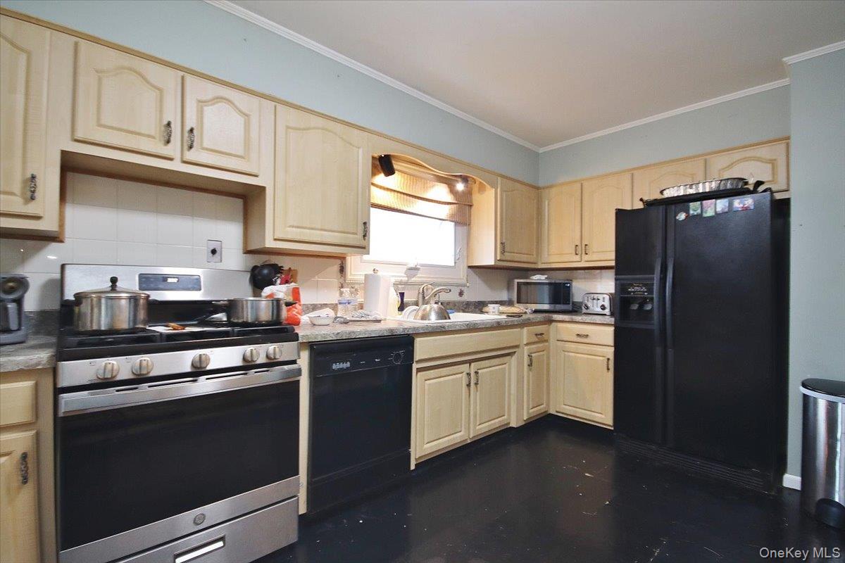 #7 photo, 1 Blossom Hill Drive, Marlboro , NY 12542