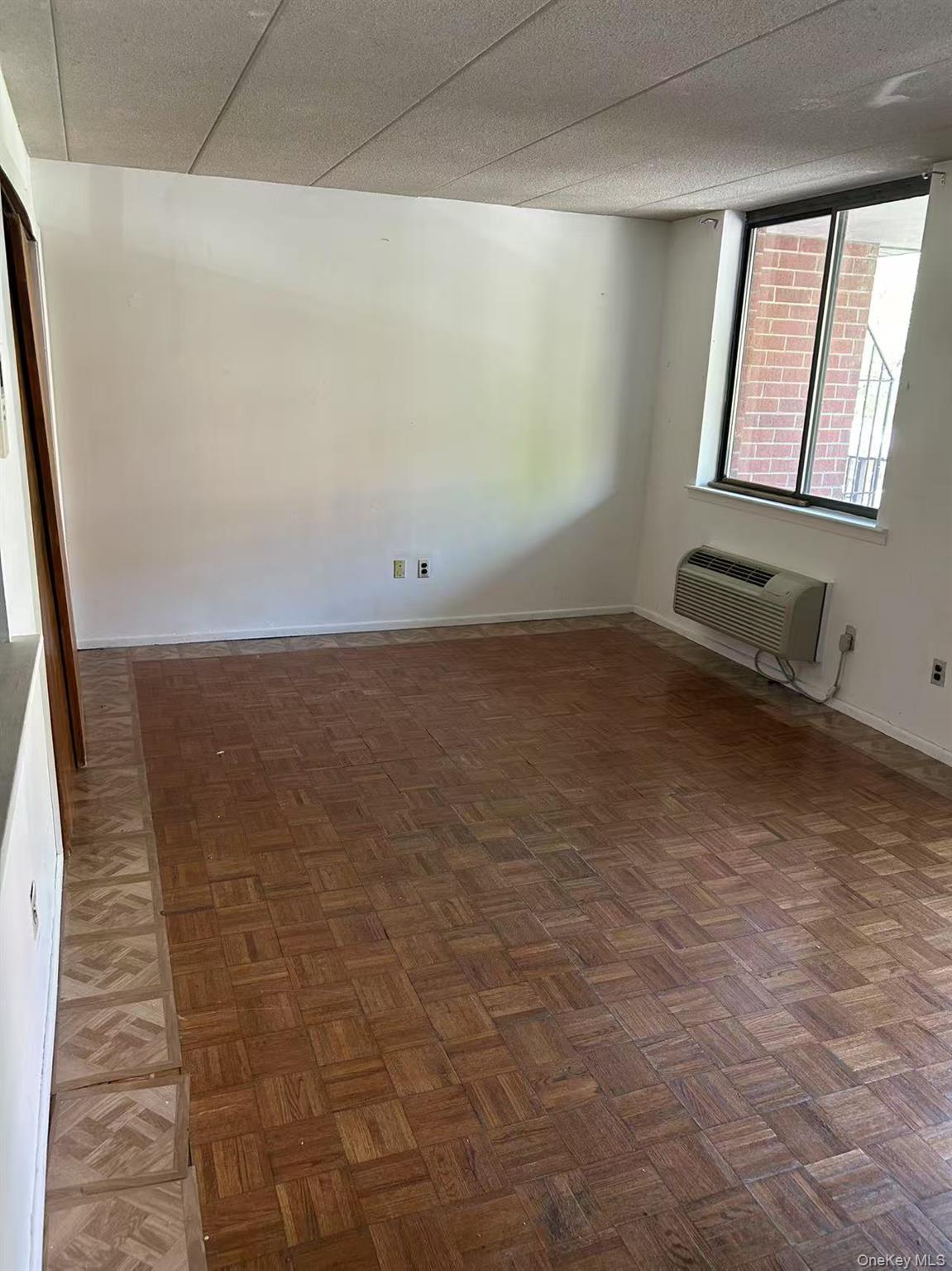 #4 photo, 139-76 35th Avenue, クイーンズ区 Flushing , NY 11354