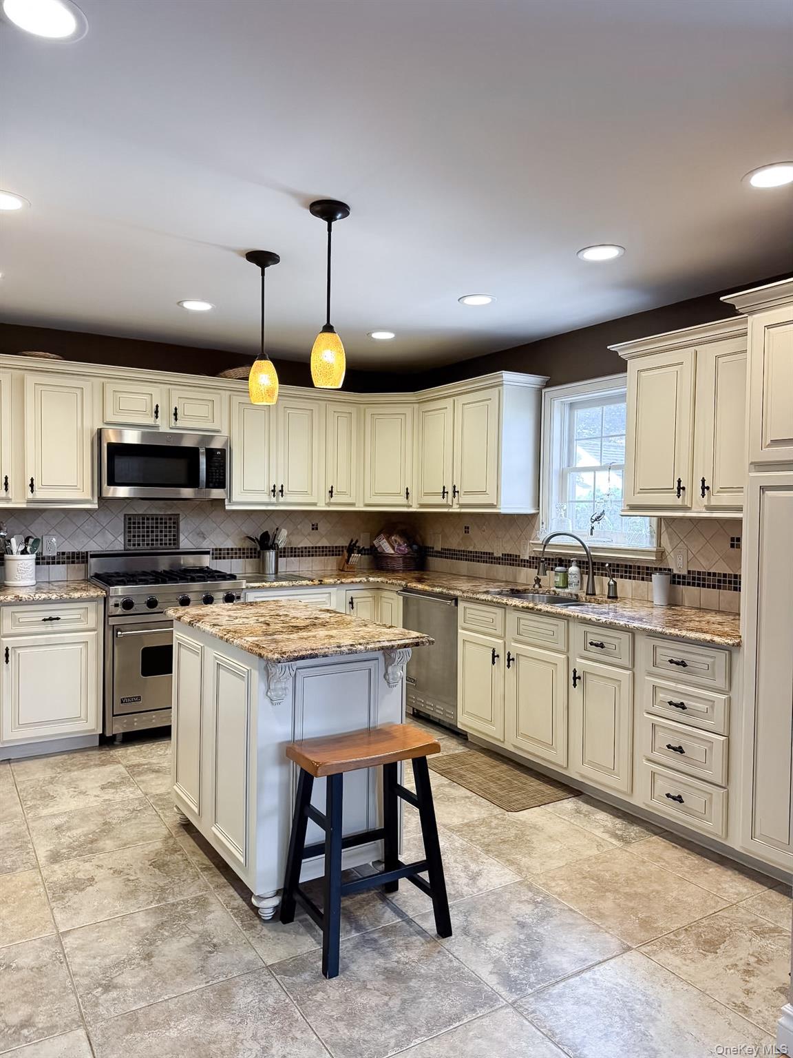 #3 photo, 1543 William Street, ナッソー郡 North Merrick , NY 11566