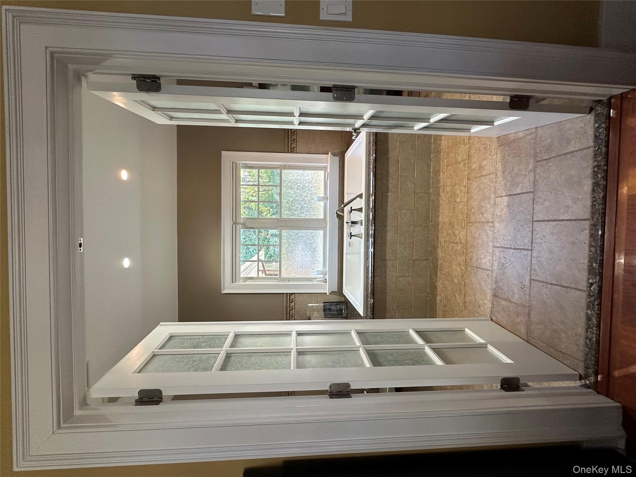 #11 photo, Farmingville, サフォーク郡 Farmingville , NY 11738