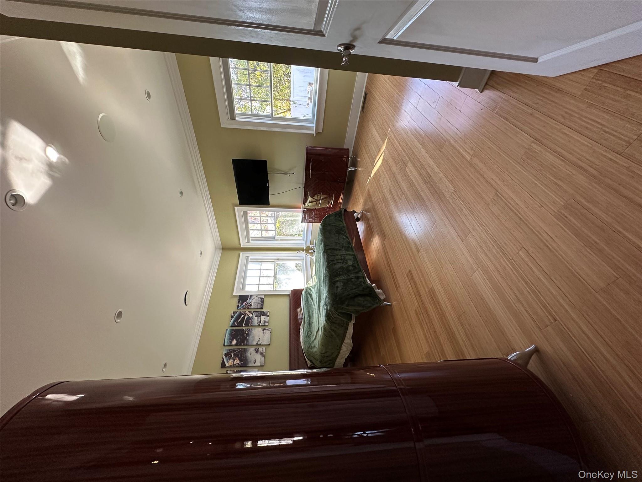 #17 photo, Farmingville, サフォーク郡 Farmingville , NY 11738