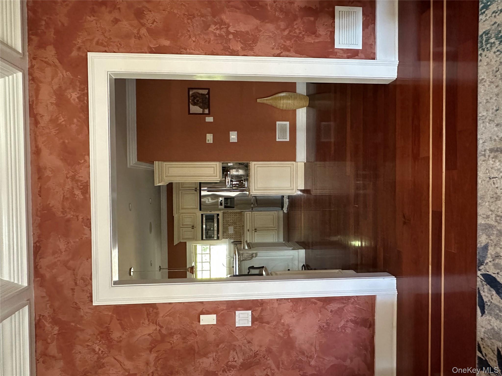 #8 photo, Farmingville, サフォーク郡 Farmingville , NY 11738