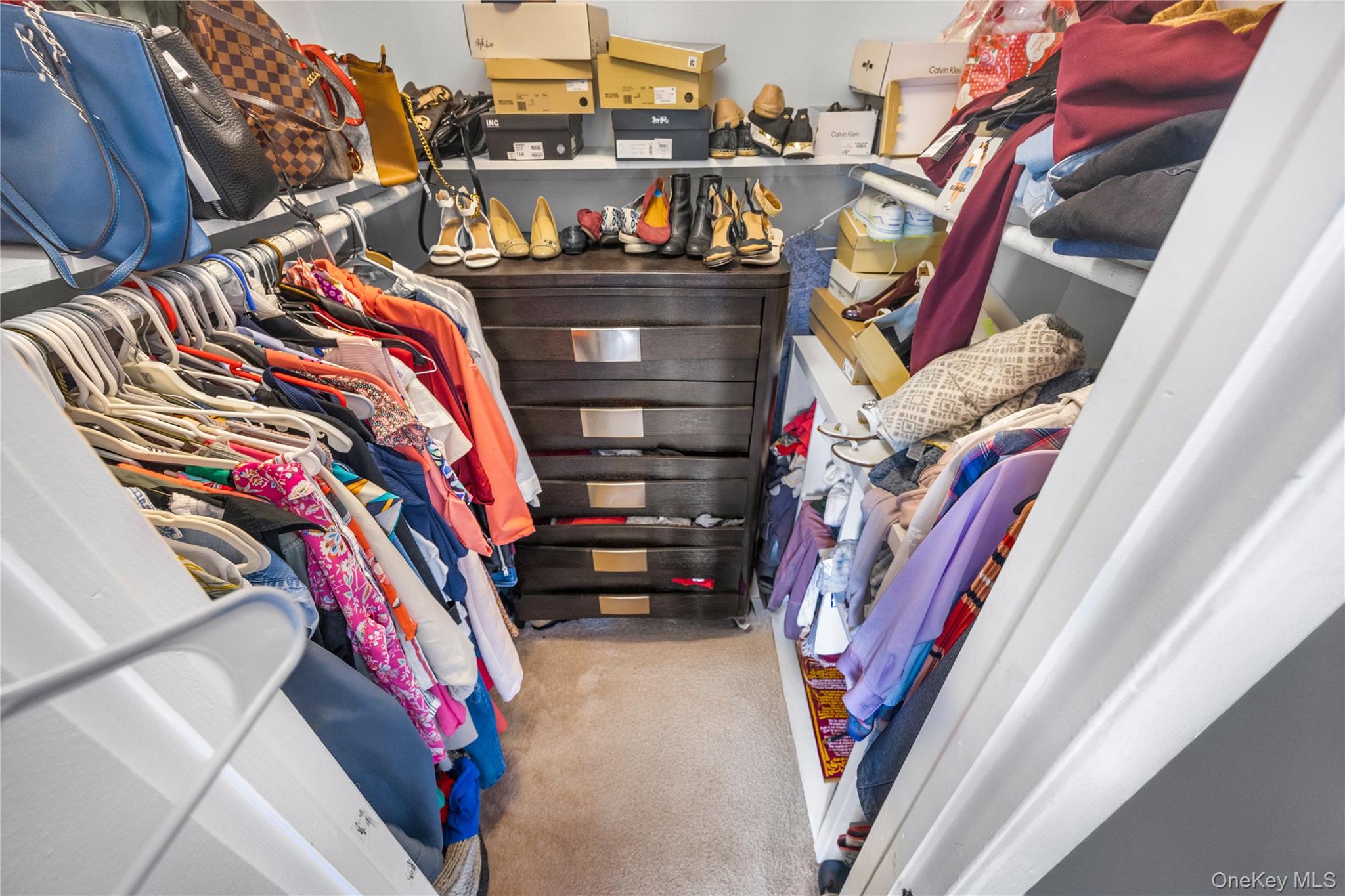 #18 photo, 12 Michael Court, サフォーク郡 Centereach , NY 11720