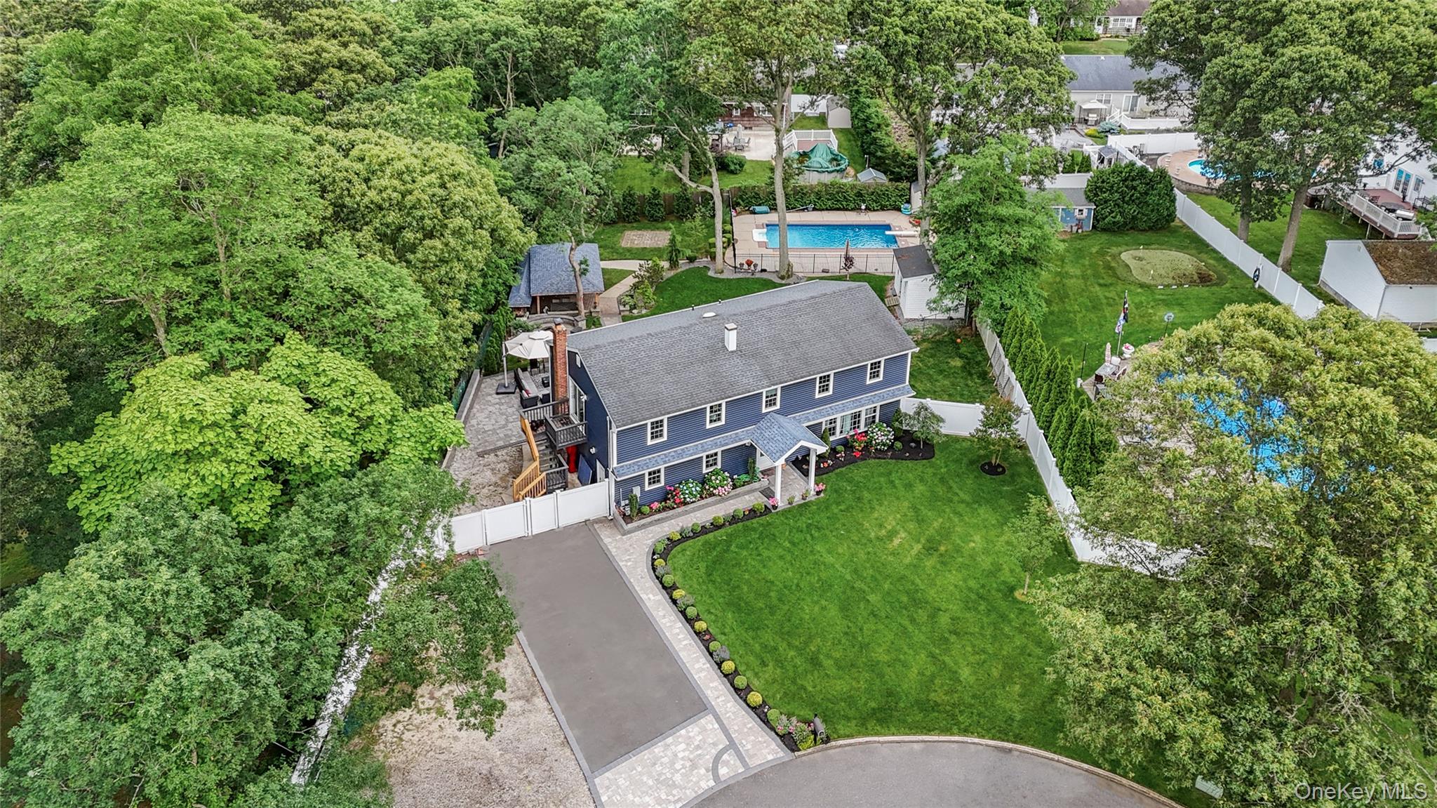 #3 photo, 12 Michael Court, サフォーク郡 Centereach , NY 11720