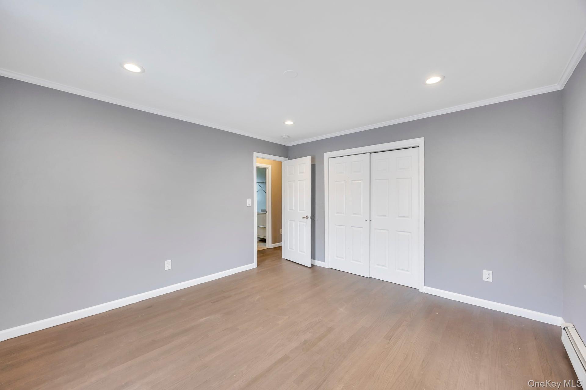 #16 photo, 390 Parkside Court, サフォーク郡 Copiague , NY 11726