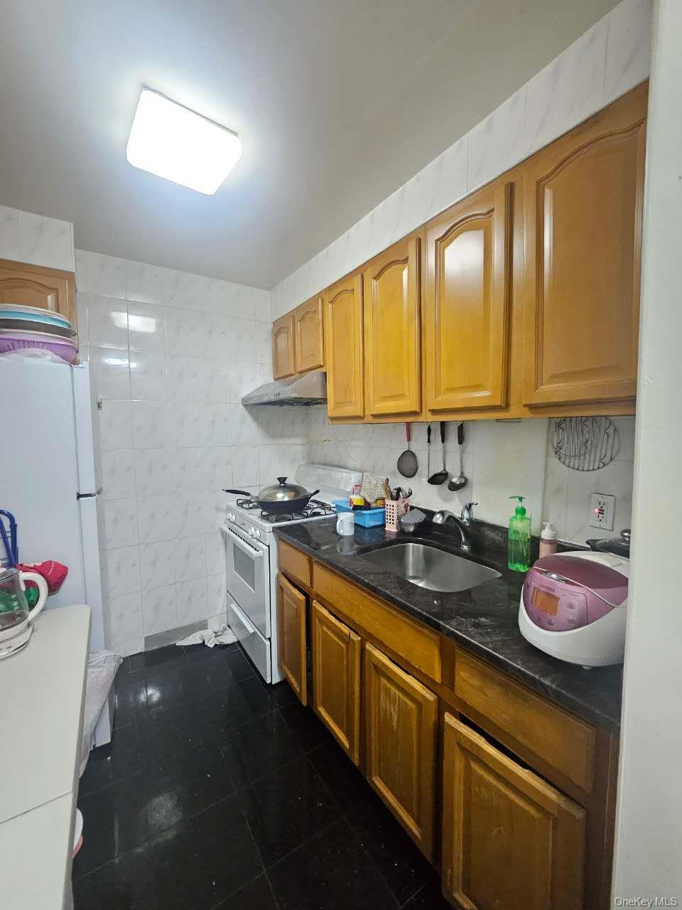 #2 photo, 43-43 Kissena Blvd, クイーンズ区 Flushing , NY 11355