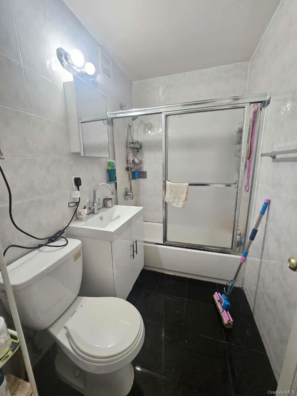 #7 photo, 43-43 Kissena Blvd, クイーンズ区 Flushing , NY 11355