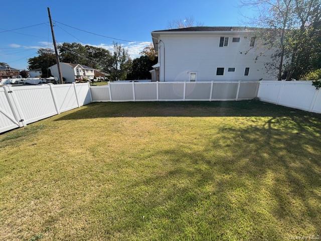 #10 photo, 862 Sunrise Highway, サフォーク郡 West Babylon , NY 11704